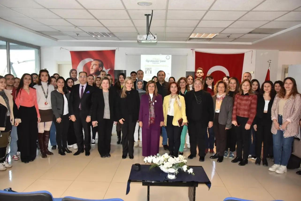 24 Kasım Öğretmenler Günü Coşkuyla Kutlandı